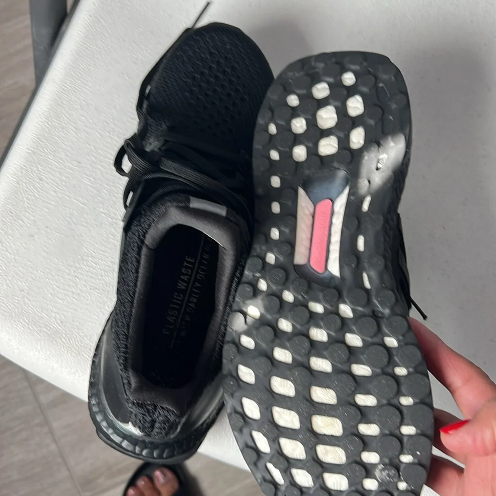 Black adidas size 7 1/2, ultra boost - Picture 5 of 12